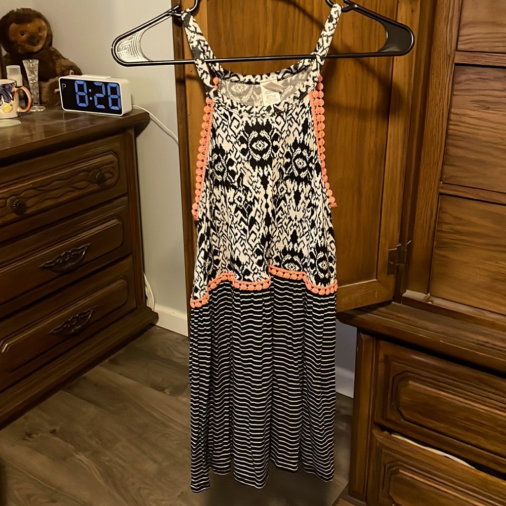 7th & Bay Tank size medium